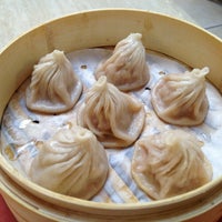 Foto scattata a 上海人家 Shanghai Family Dumpling da John il 12/19/2012