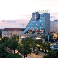 รูปภาพถ่ายที่ Estrel Hotel Berlin โดย Estrel Hotel Berlin เมื่อ 6/10/2014