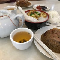 Foto diambil di Restaurant Yun Lai Dim Sum (古来雲来饱点) oleh Calvin Y. pada 10/7/2017