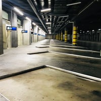 Photo taken at Linja-autoasema / Kaukoliikenteen terminaali by Eric R. on 9/7/2018