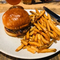12/20/2019にEric R.がSpears Bourbon Burgers Beerで撮った写真