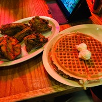 Photo taken at Roscoe&amp;#39;s House of Chicken and Waffles by Eric R. on 12/8/2023