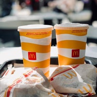 Photo taken at McDonald&#39;s by SaMaNeH . on 4/27/2022