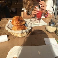 Photo taken at Le Pain Quotidien by Apolline S. on 7/7/2017