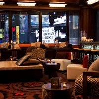 9/13/2013에 R Lounge at Two Times Square님이 R Lounge at Two Times Square에서 찍은 사진