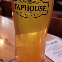 Photo prise au TapHouse Kitchen par Brian A. le10/20/2020