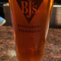 Photo taken at BJ&amp;#39;s Restaurant &amp;amp; Brewhouse by Brian A. on 9/4/2021