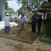 Foto diambil di Kawasan Makam Sunan Bonang oleh Andhika I. pada 12/4/2012