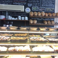 6/3/2017 tarihinde Steph S.ziyaretçi tarafından Brandenburg Bakery'de çekilen fotoğraf