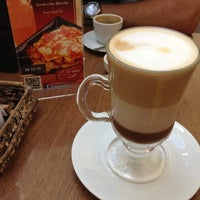 รูปภาพถ่ายที่ Terrazzo Caffé โดย Caroline G. เมื่อ 10/18/2012