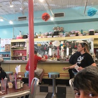 Photo taken at The Pop Shop, Cafe and Creamery by Carlos V. on 4/14/2018