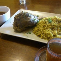 12/8/2012 tarihinde Abdul Razak S.ziyaretçi tarafından Laziz Restaurant'de çekilen fotoğraf
