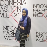 Photo taken at Indonesia Fashion Week 2016 by Anissa N. on 3/12/2016