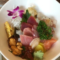 Photo taken at Toshi Sushi by Slo on 6/5/2015