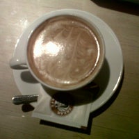 Das Foto wurde bei d&amp;#39;light coffee von DeeNa R. am 11/18/2012 aufgenommen