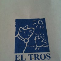 Foto diambil di Restaurante El Tros oleh Enrique R. pada 11/5/2012