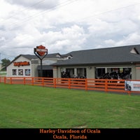 Das Foto wurde bei Harley-Davidson of Ocala von Carlos H. am 10/1/2012 aufgenommen