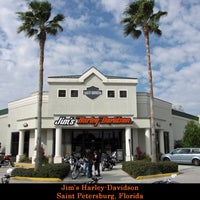 Foto scattata a Jim&amp;#39;s Harley-Davidson of St. Petersburg da Carlos H. il 9/28/2012