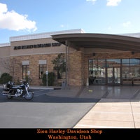 Das Foto wurde bei Zion Harley Davidson von Carlos H. am 10/4/2012 aufgenommen
