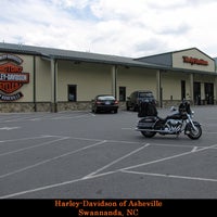 Foto scattata a Harley-Davidson of Asheville da Carlos H. il 10/2/2012