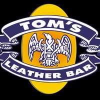 Foto scattata a TOM&amp;#39;S Leather Bar da TOM&amp;#39;S Leather Bar il 10/28/2013