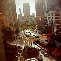 รูปภาพถ่ายที่ Pipeline Brickell โดย Allan T. เมื่อ 1/7/2013