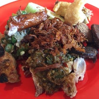 Review Warung Babi Guling Bundaran Renon