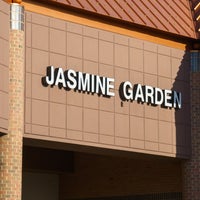 Das Foto wurde bei Jasmine Garden von Jasmine Garden am 4/9/2018 aufgenommen