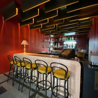 Foto diambil di Casa Fayette (Restaurante) oleh Triana G. pada 2/2/2022