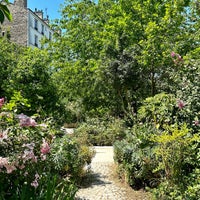 Photo taken at Jardin Villemin by Aaron on 6/4/2023