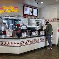 Photo taken at In-N-Out Burger by Aaron on 1/31/2022
