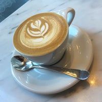 Foto tirada no(a) Caffé Aficionado por Aaron em 8/24/2016