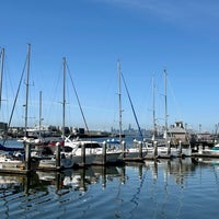 Foto tomada en Jack London Square  por Aaron el 4/26/2023