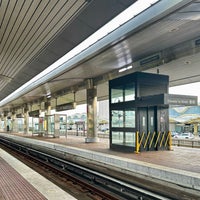 Photo taken at Ronald Reagan Washington National Airport Metro Station by Aaron on 4/9/2024