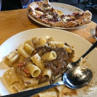 Foto diambil di Tutta Bella Neapolitan Pizzeria oleh Danny F. pada 8/4/2018