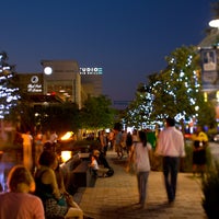 Das Foto wurde bei CityCentre von CityCentre am 8/18/2014 aufgenommen