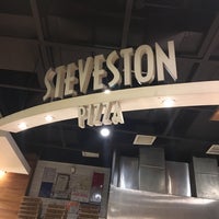 Photo taken at Steveston Pizza by Abdel Jamal D. on 6/13/2017