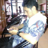 Review Titi Anam Salon