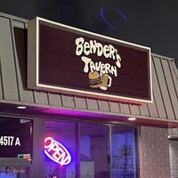 Foto tirada no(a) Bender&amp;#39;s Tavern por Nick R. em 3/18/2023