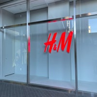 Photo taken at H&amp;amp;M by avalon1982 on 9/19/2021