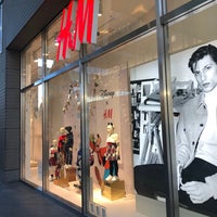 Photo taken at H&amp;amp;M by avalon1982 on 12/6/2020