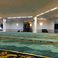 Photo taken at Masjid Temenggong Daeng Ibrahim (Mosque) by Ridz u. on 7/22/2017