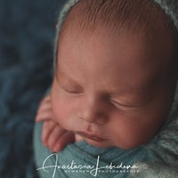 รูปภาพถ่ายที่ Home Newborn Studio โดย Anastasia L. เมื่อ 8/7/2019
