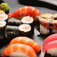 8/24/2016 tarihinde Kan-Ki Japanese Steakhouse and Sushi Barziyaretçi tarafından Kan-Ki Japanese Steakhouse and Sushi Bar'de çekilen fotoğraf