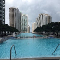 Foto scattata a Viceroy Miami Hotel Pool da Peter il 5/3/2016