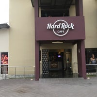 Photo taken at Hard Rock Cafe by Ma Rocío Z. on 4/21/2018