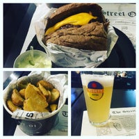8/20/2016 tarihinde Fabio L.ziyaretçi tarafından Street One Burger Beer'de çekilen fotoğraf