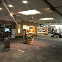 รูปภาพถ่ายที่ Pembroke Mall โดย Donte F. เมื่อ 9/2/2017