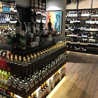 Foto scattata a Bordo Şarap ve İçki Mağazası da Serdar Dinç 4. il 7/15/2017