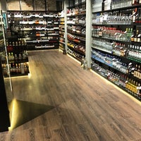 7/15/2017 tarihinde Serdar Dinç 4.ziyaretçi tarafından Bordo Şarap ve İçki Mağazası'de çekilen fotoğraf